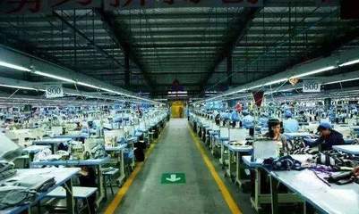 抗疫擴(kuò)產(chǎn)能！服裝代工巨頭申洲國際加速布局東南亞，越南、柬埔寨再招2.7萬員工